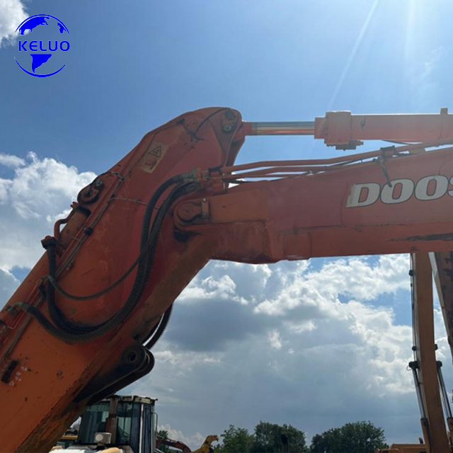 Excavadora Doosan DX420 usada