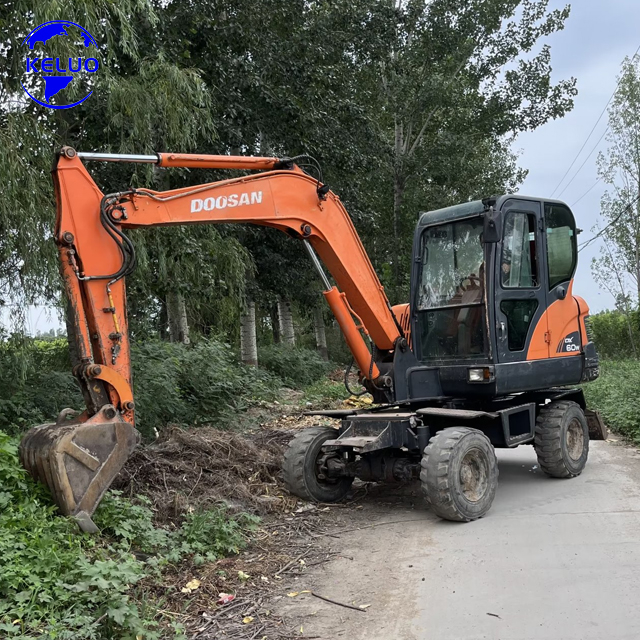 Excavadora de ruedas Doosan Wa500 usada